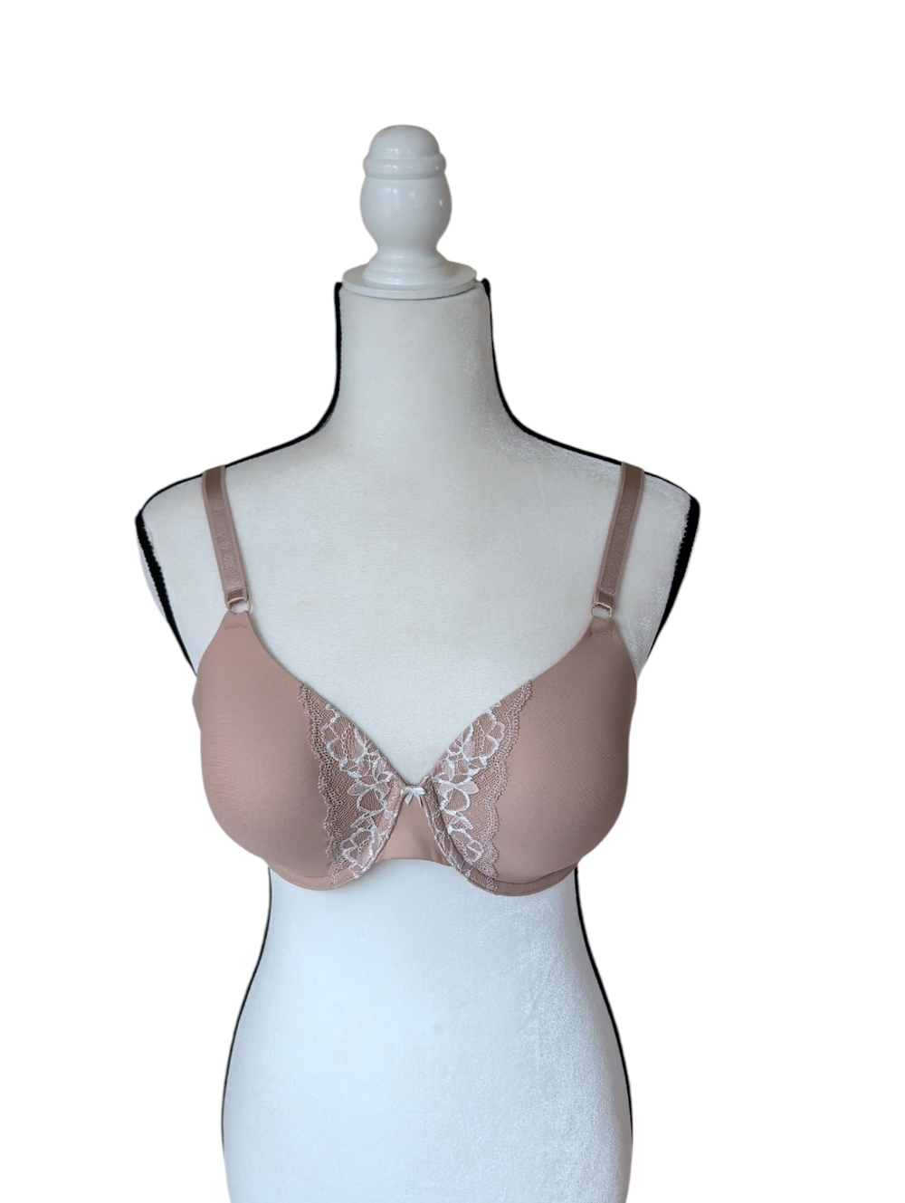 Olga To A Tee Lace Underwire Contour Bra 38C Toasted Almond Nude